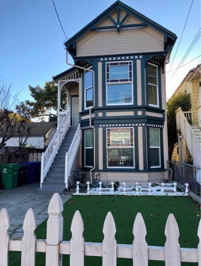Building Photo - 2164 Alameda Ave