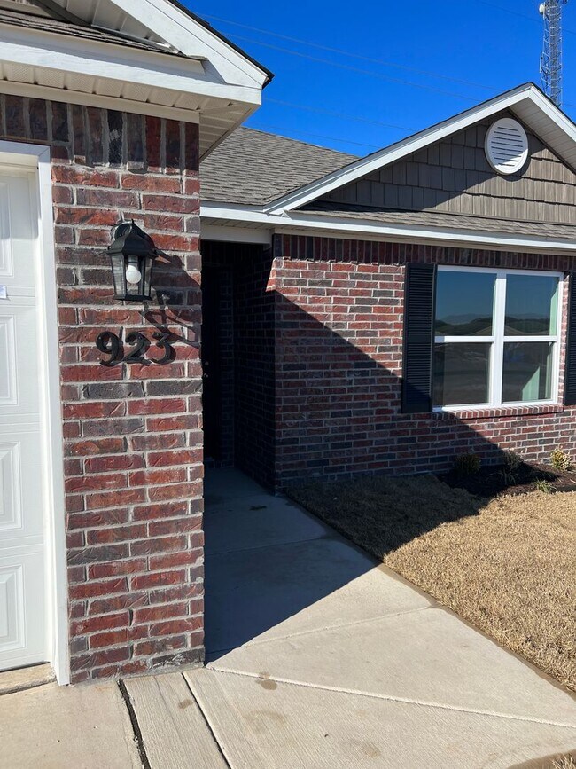 Building Photo - Beautiful Brand New Homes-Carley Crossings