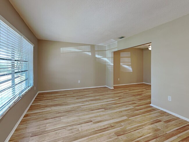 Building Photo - 7001 NW 11th Pl