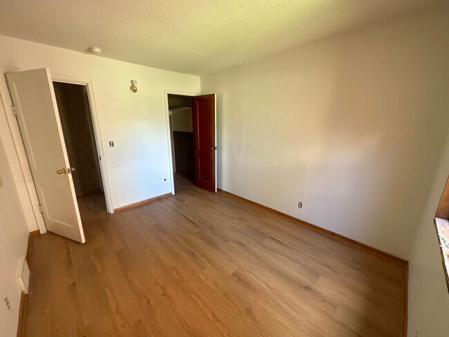 Foto del edificio - Cute 3 Bedroom Townhouse