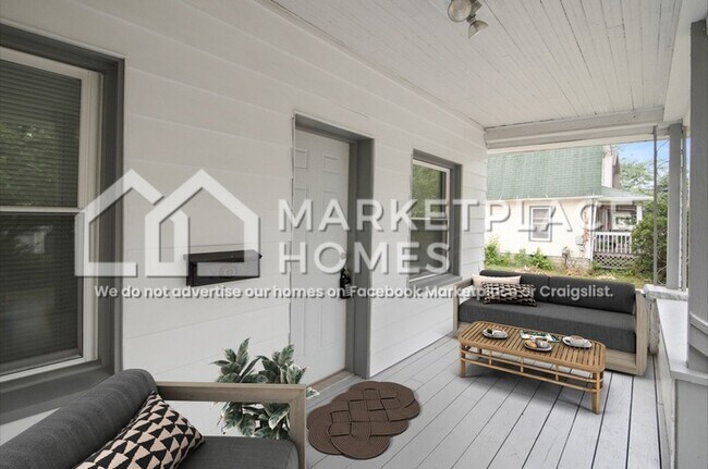 Building Photo - 1106 May St