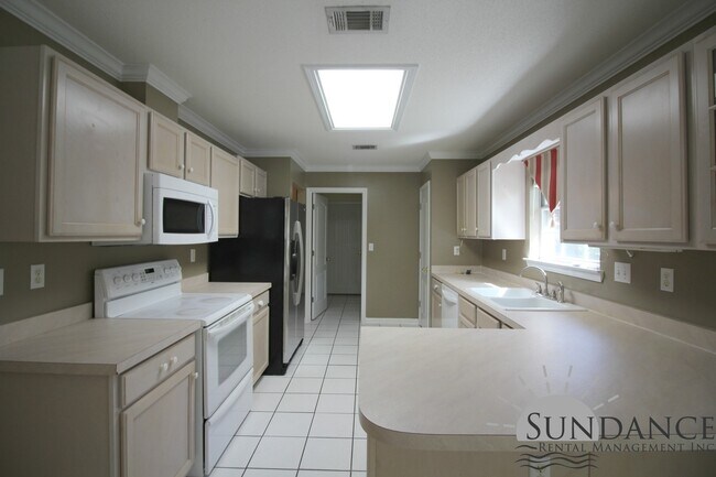 Building Photo - Beautiful 3 Bedroom Home in Destin