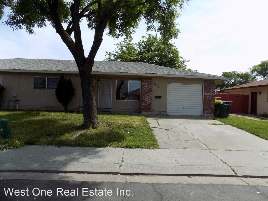 Foto principal - 3 br, 1.5 bath House - 498 Hintz Ave