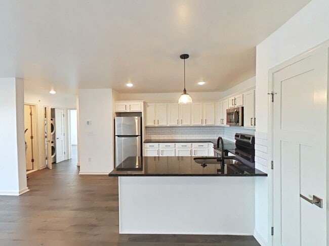 Interior Photo - The Onyx