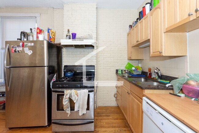Building Photo - 9/1 No Fee! Renovated 3BR apartment in South End, near Northeastern, Orange line!