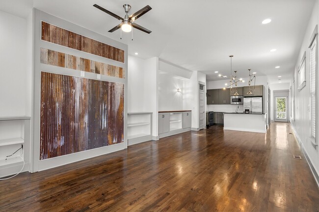 Foto del edificio - Newer construction in the heart of Inglewood