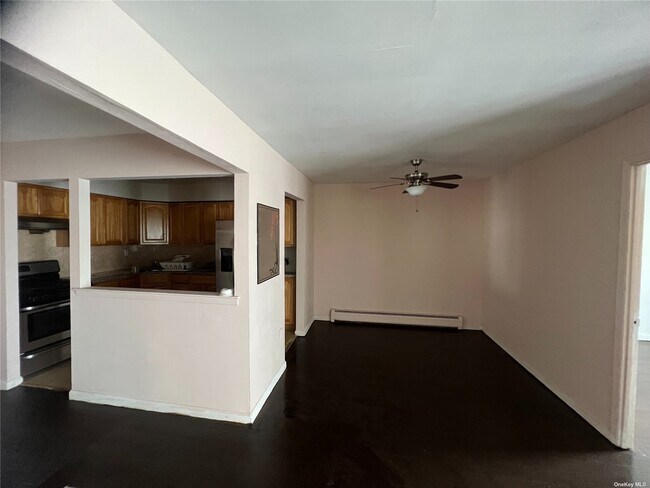 Building Photo - 101-27 103rd St