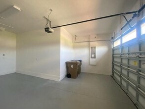 Building Photo - 2543 Yellow Brick Rd