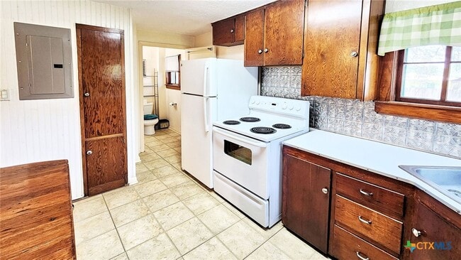 Foto del edificio - 1432 N Walnut Ave