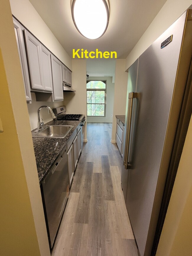 Building Photo - 3332 Woodburn Village Dr