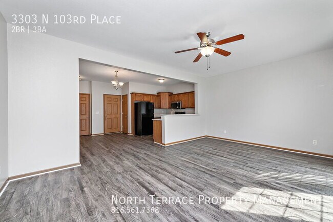 Foto del edificio - Updated 2BR 2.5BATH Townhouse in Kansas Ci...