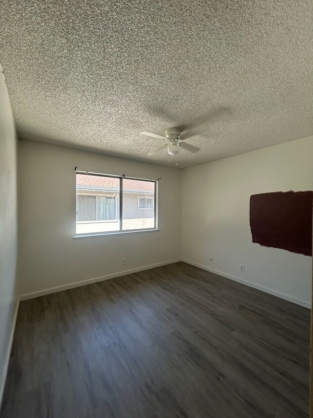 Foto del edificio - 2658 W Fairmont Ave