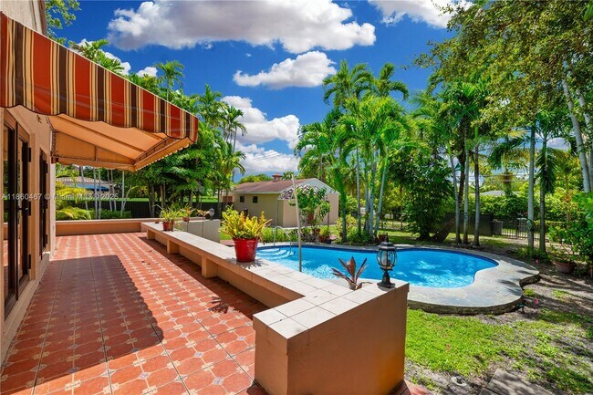 Building Photo - 50 De Leon Dr
