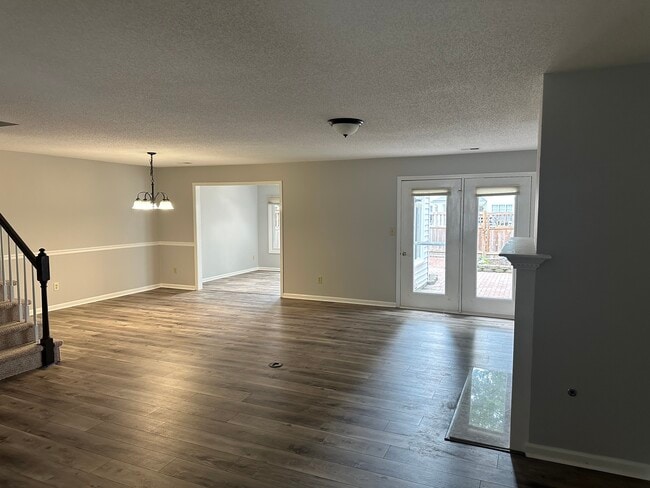 Building Photo - 303 Esplanade Pl