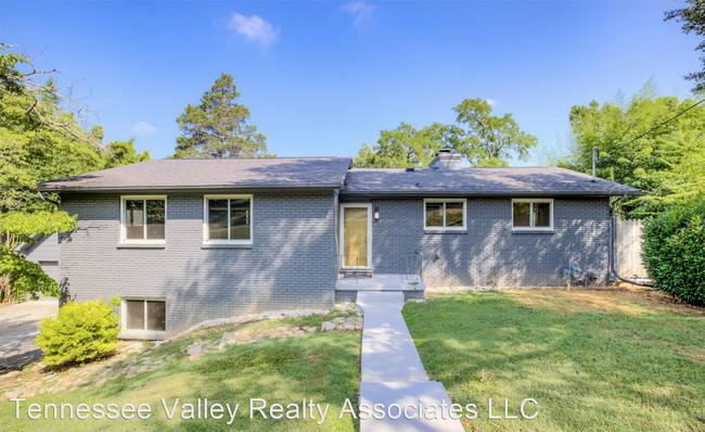 Foto del edificio - 5 br, 3 bath House - 5431 Yosemite Trail