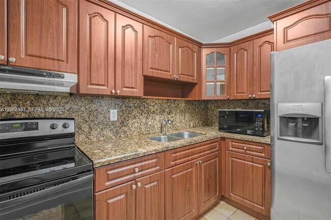 Foto del edificio - 8095 NW 8th St