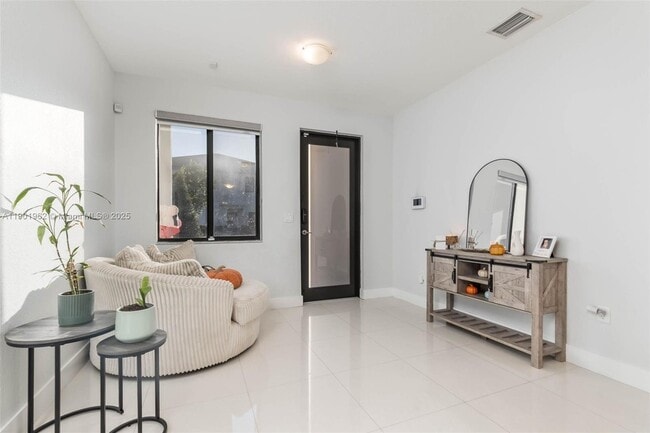 Building Photo - 2430 SW 145th Pl