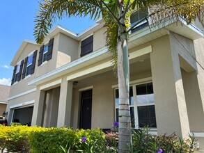 Building Photo - 10533 Park Meadowbrooke Dr