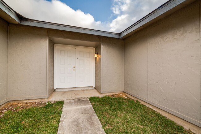 Foto del edificio - 3-BEDROOM HOME IN HERITAGE FARM