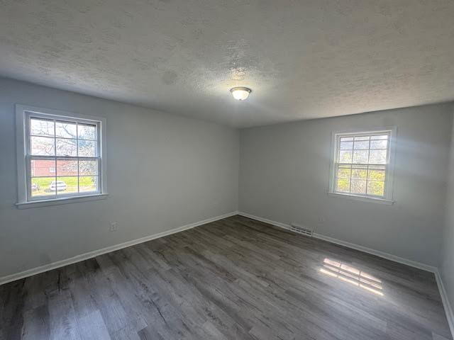 Building Photo - Newly Renovated - Pet Friendly-3-Bedroom 3 Bath Duplex with Granite Countertops and Modern Upgrades.