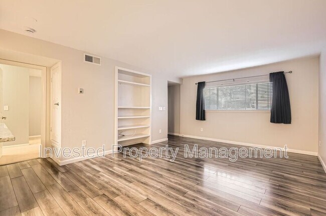 Foto del edificio - 9222 E Arbor Cir