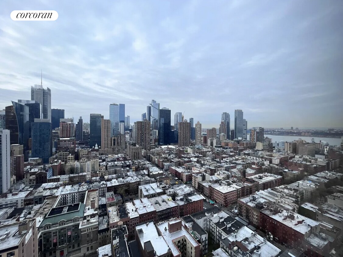 Foto principal - 350 W 50th St
