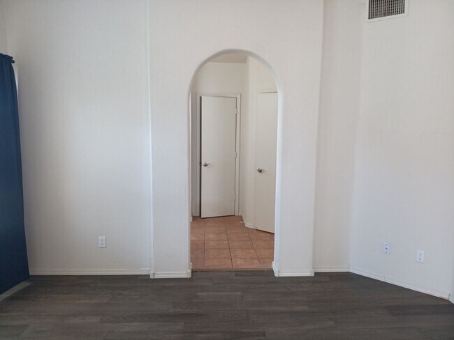 Foto del edificio - 3 Bedroom, 2 Bathroom Home! Schedule a Sho...