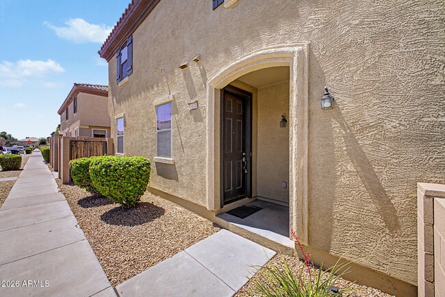Building Photo - 1432 N 80th Dr