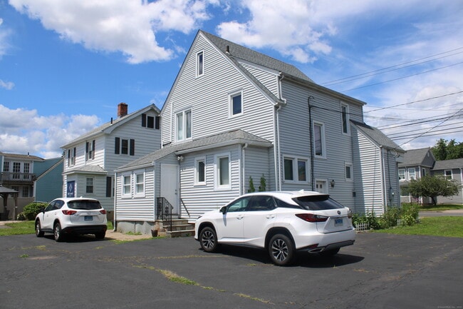 Building Photo - 55 E Cedar St
