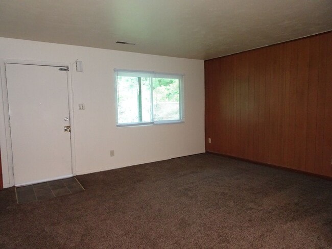 Foto del edificio - 2 Bedrooms 1 Baths Apartment Rental in Parkview area Newport News