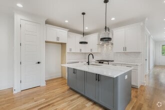 Building Photo - 111 Sadler Ct