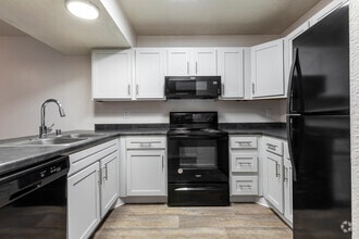 Interior Photo - AYA ABQ