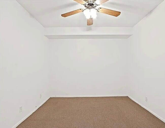 Foto del edificio - 3937 W 182nd St