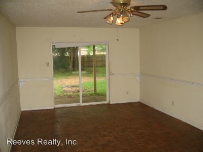 Building Photo - 917 Dawes Rd