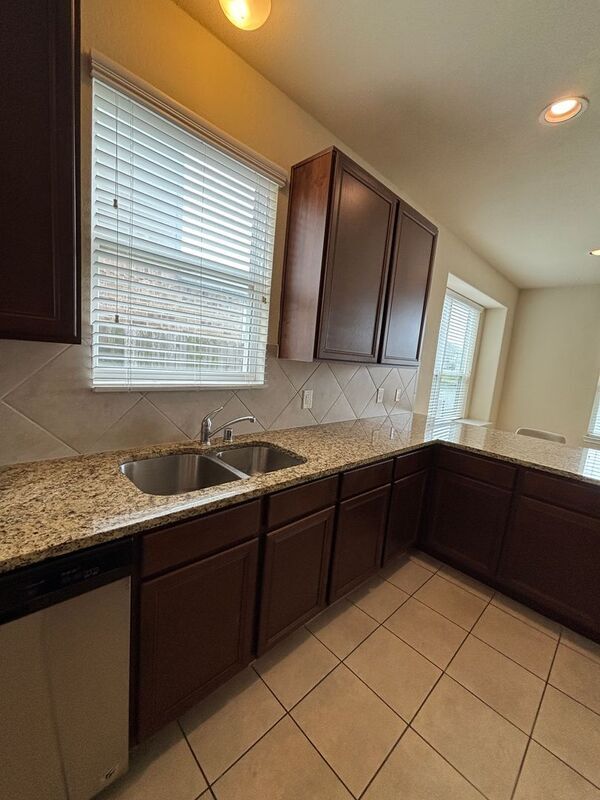 Building Photo - 24819 Alberti Sonata Dr