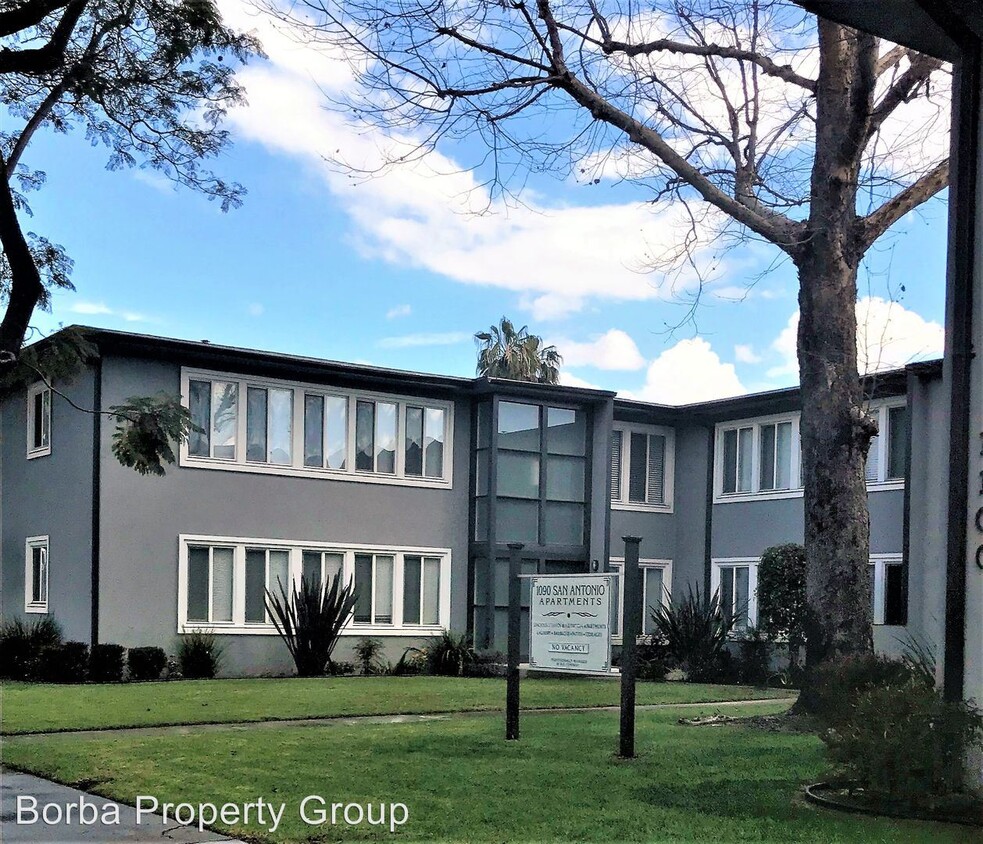 Primary Photo - 1090 E San Antonio Dr