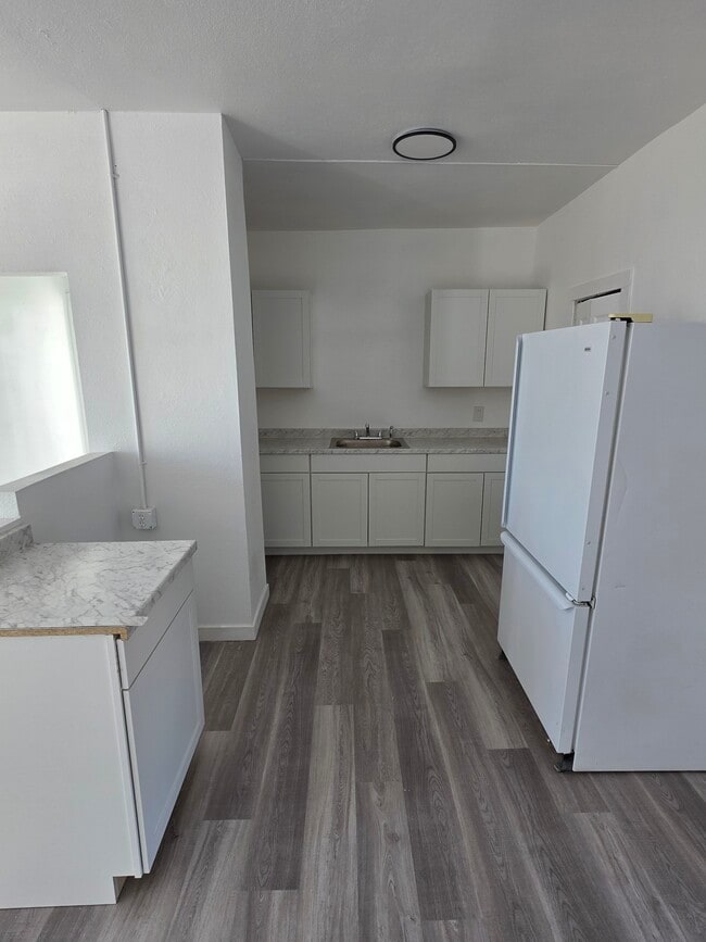 Building Photo - 2708 E 16th St