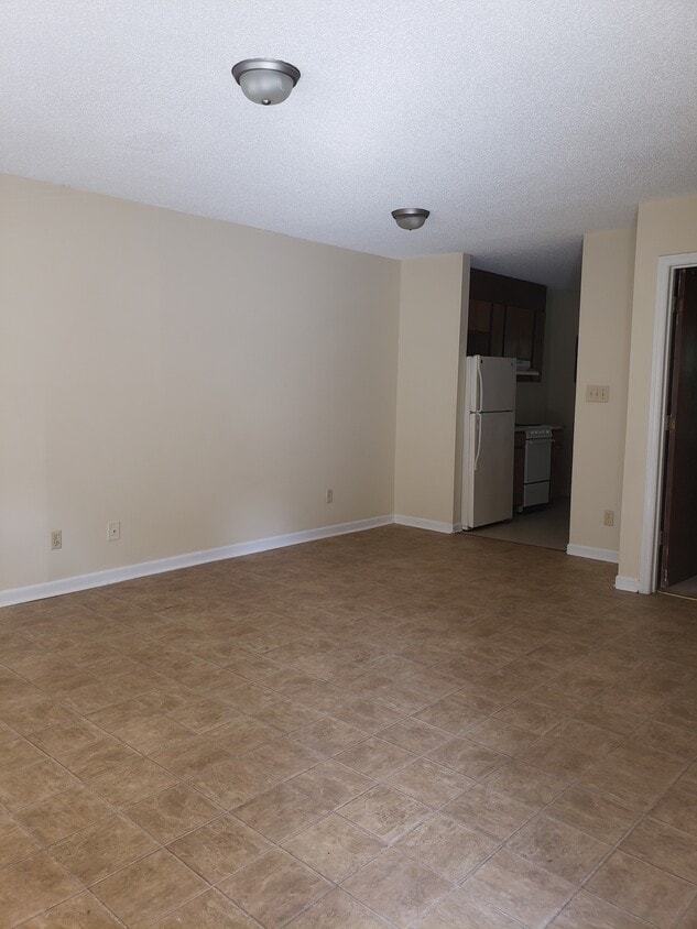 Stock - 710 Cotton St