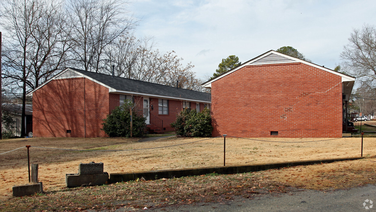 Building Photo - 715 S 3rd St