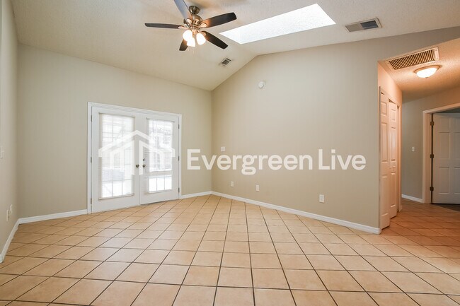 Building Photo - 2969 Ruskin St