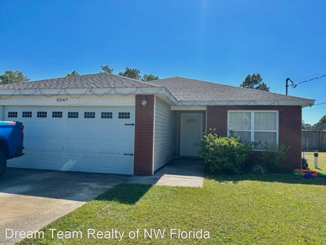 Primary Photo - 3 br, 2 bath House - 8347 Tavira Street