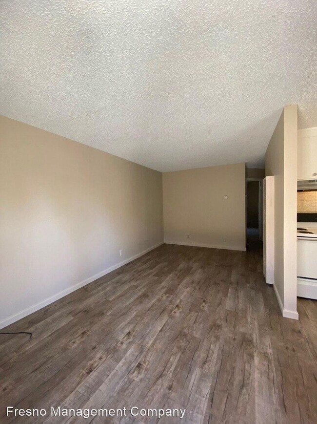 Foto del edificio - 1360-1370 E Bulldog Ln