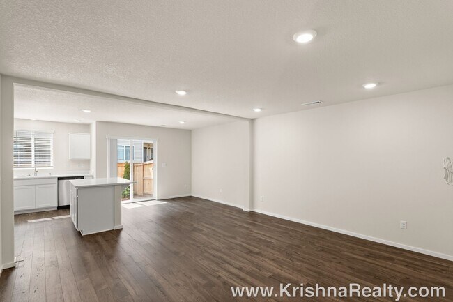 Foto del edificio - Beautiful NEW CONSTRUCTION 3 Bedroom 2.5 B...