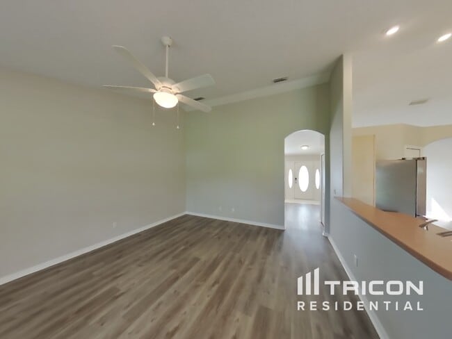 Foto del edificio - 4151 Candler Ave
