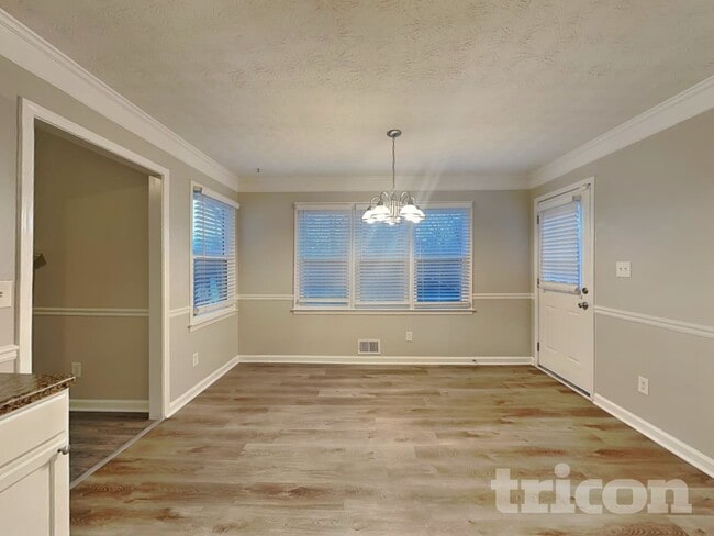 Building Photo - 100 Beaverdam Ct