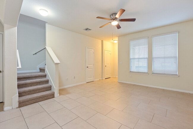 Building Photo - Beautiful 3 bedroom, 2.5 bathroom home in Plugerville!!!