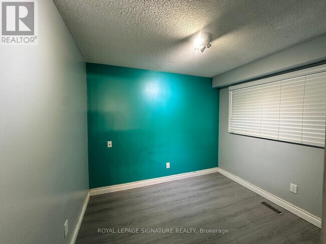 Building Photo - 63 Wallis Crescent