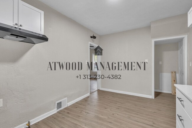 Foto del edificio - This beautifully updated 3-bedroom, 1-bath single-family home is ready for move-in!