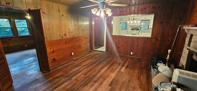 Foto del edificio - 10700 U.S. Hwy 40