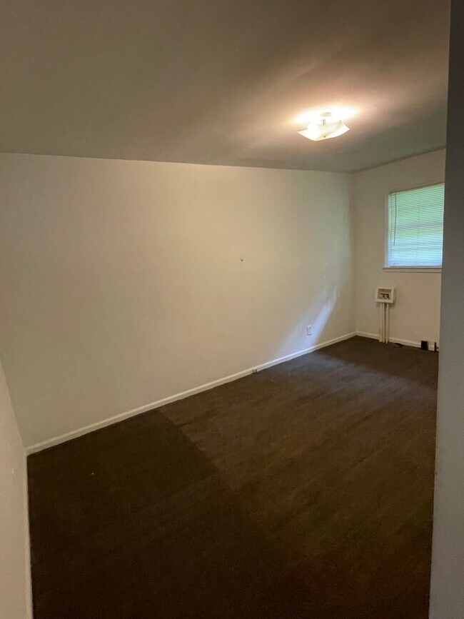 Foto del edificio - 8507-8507 Lynn Ave